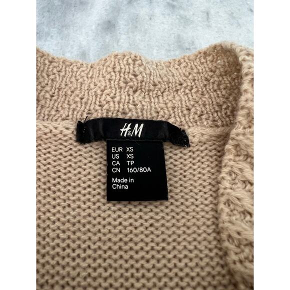H&M Beige Knit Sweater Vest Faux Fur Trim Open Front Size XS Missing Belt - Picture 5 of 10